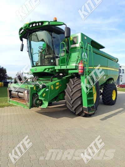 John Deere S690 Combine harvesters