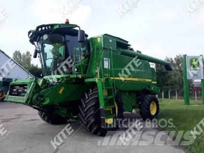John Deere T660 Combine harvesters