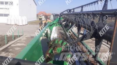 John Deere W540 2WD Combine harvesters