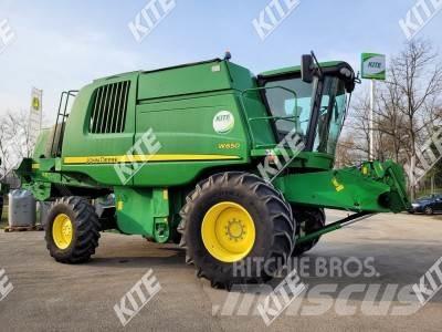 John Deere W650 Combine harvesters