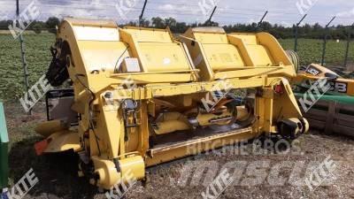 New Holland MF 875W Combine harvester heads