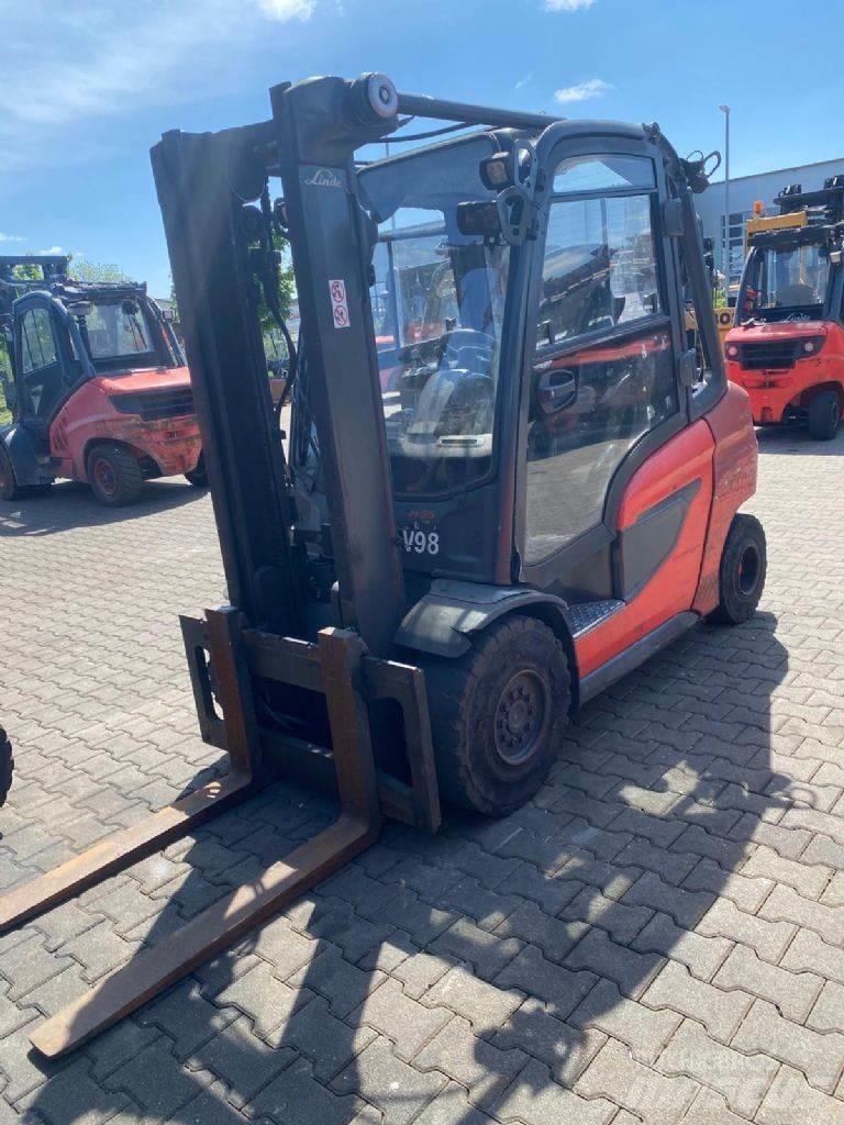 Linde H 35 T-01 LPG trucks