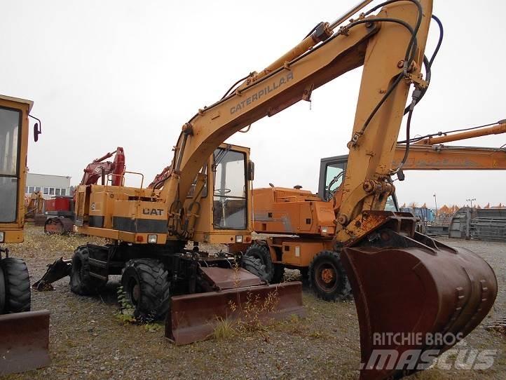 CAT 212B FT Wheeled excavators
