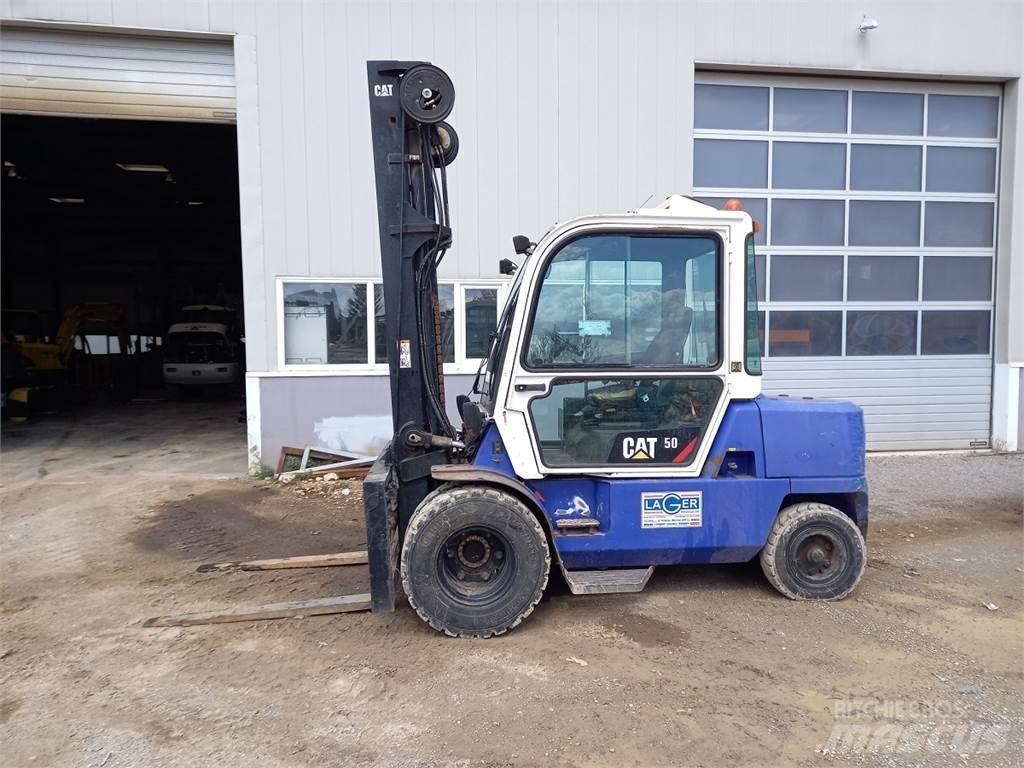 CAT DP50K 2 Diesel trucks