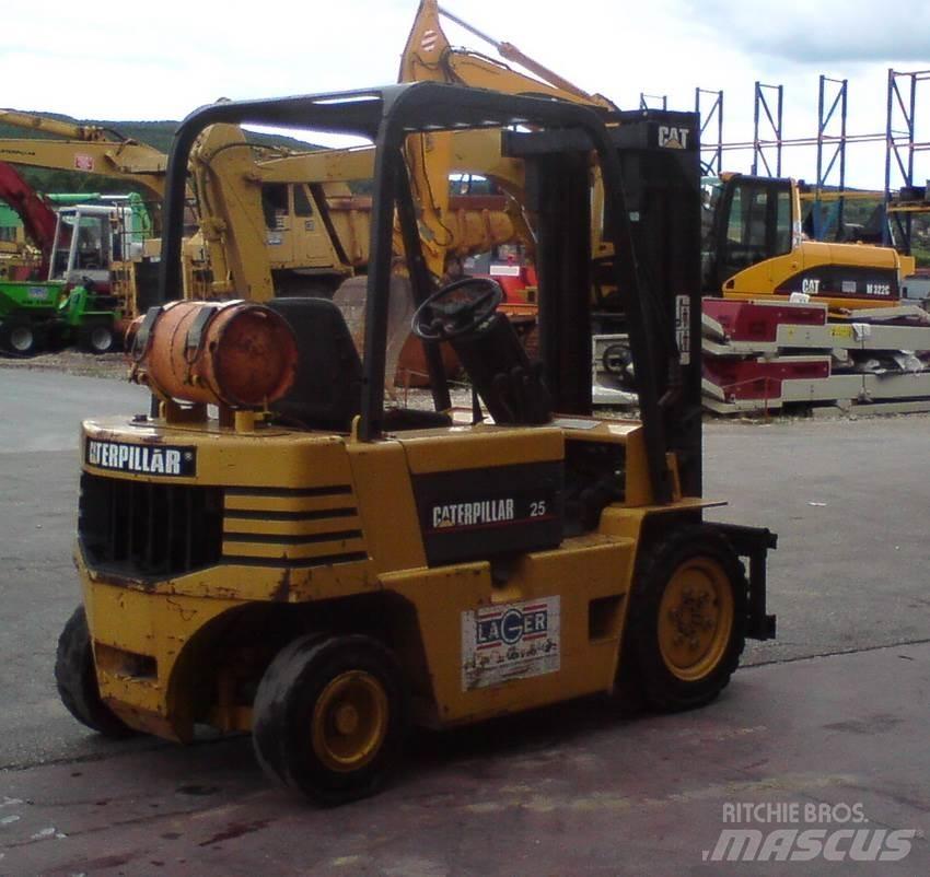 CAT GP25-2 LPG trucks