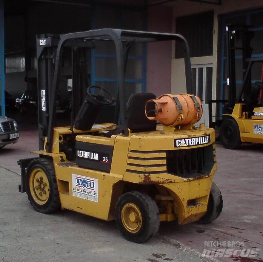 CAT GP25-2 LPG trucks