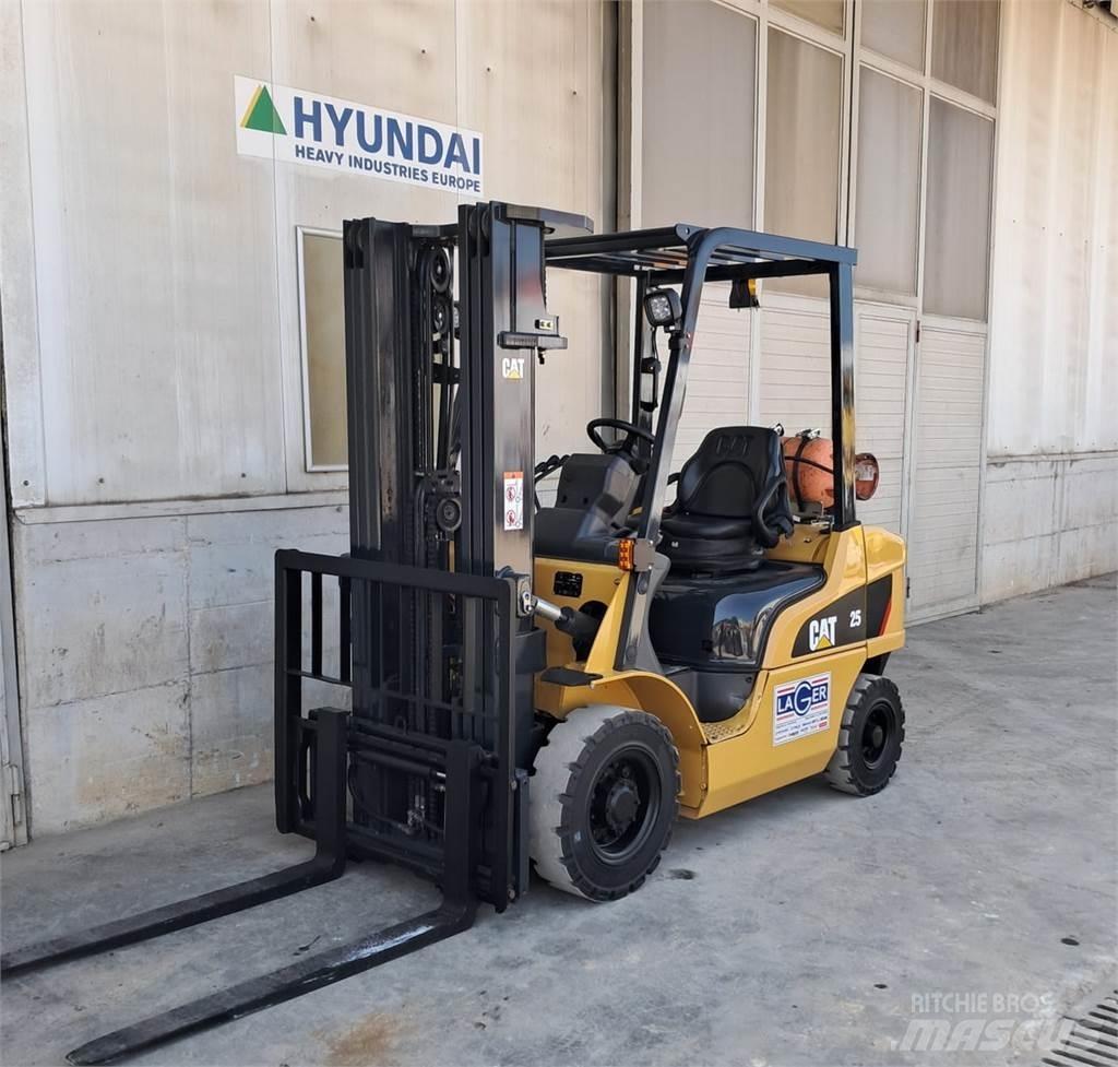 CAT GP25NT LPG trucks