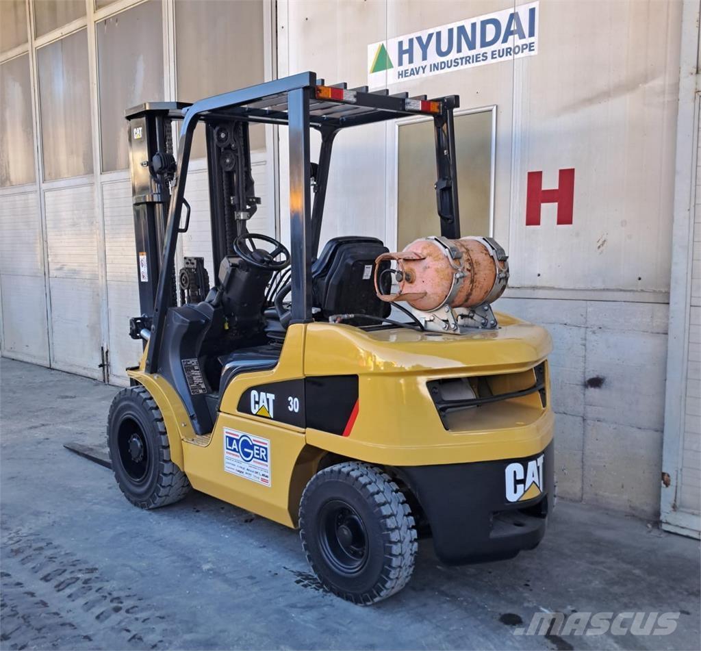 CAT GP30NT LPG trucks