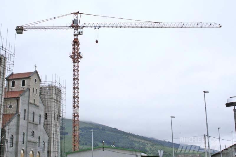 Fering F42-13 Tower cranes