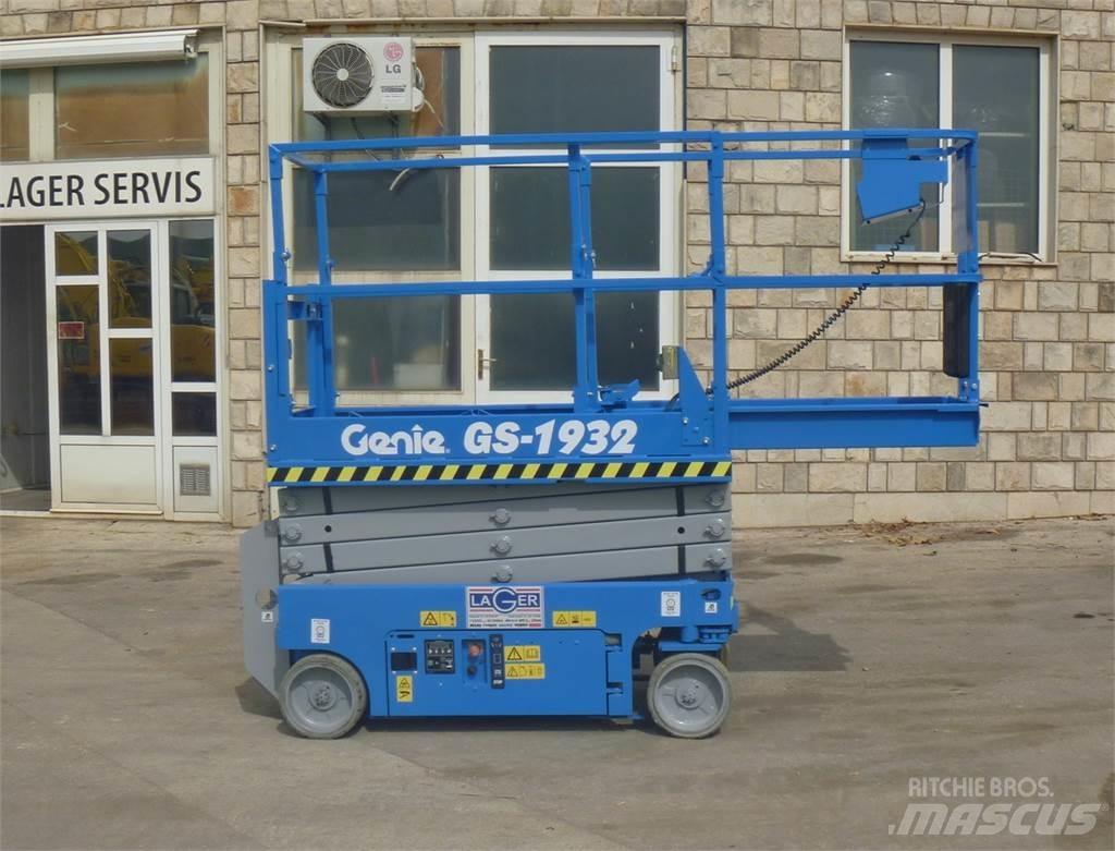Genie GS1932 Articulated boom lifts