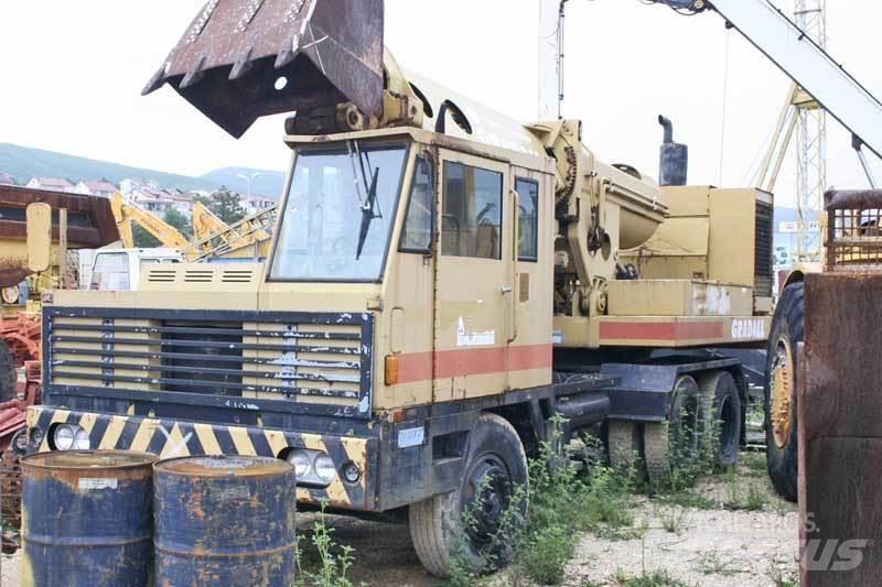 Gradall G660A Wheeled excavators
