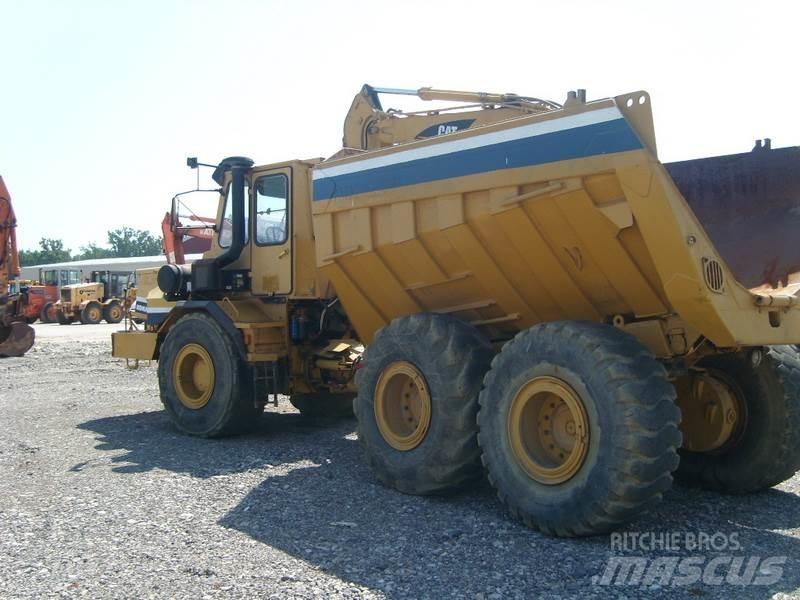 Komatsu HA270-3 Articulated Haulers