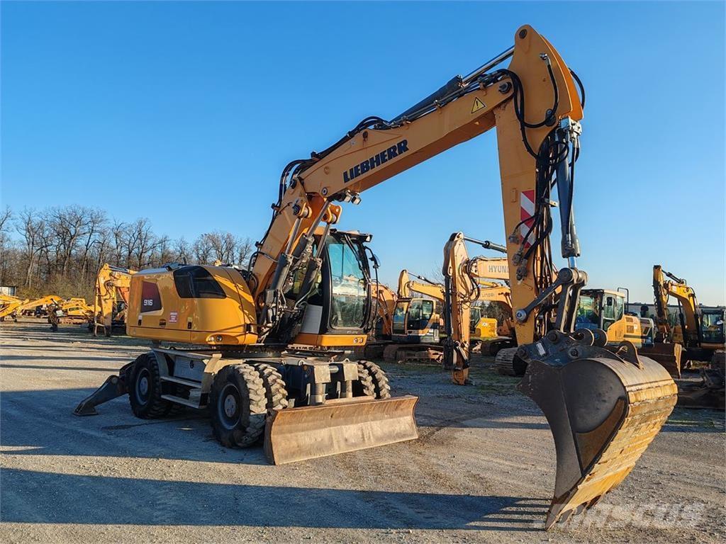 Liebherr A916 Wheeled excavators