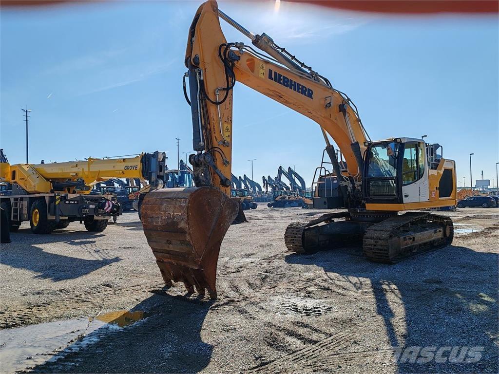 Liebherr R930 NLC Wheeled excavators