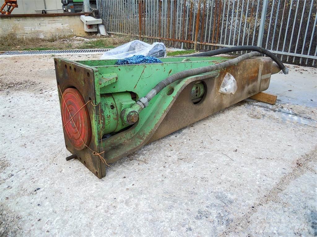 Montabert W1800 Hydraulic pile hammers