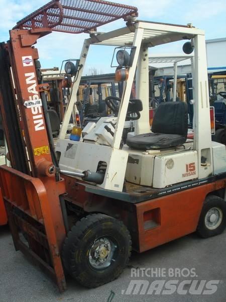 Nissan H01A15 LPG trucks