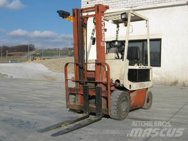 Nissan M01L15 Electric forklift trucks