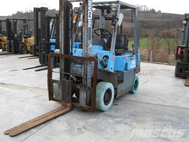 Nissan NJ01A15 LPG trucks
