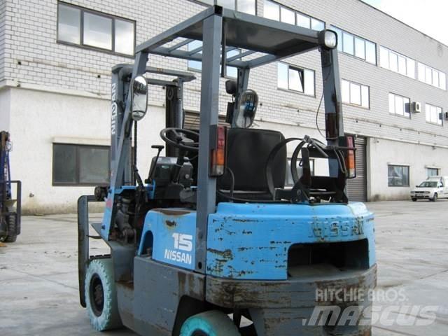 Nissan NJ01A15 LPG trucks