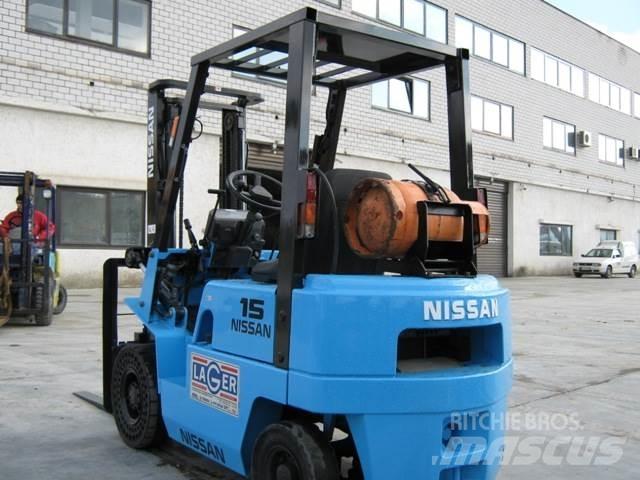 Nissan NJ01A15 LPG trucks