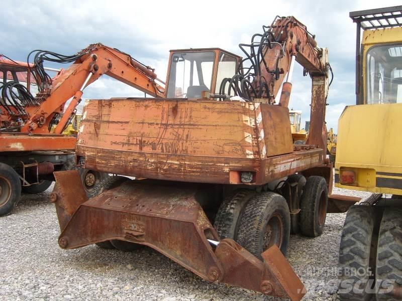 O&K MH6 Wheeled excavators