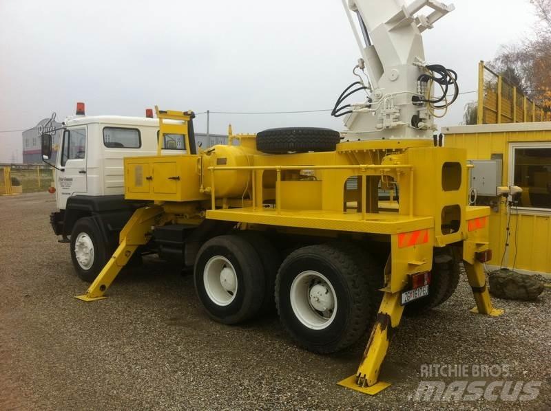 TAM 260T 32 Articulated boom lifts