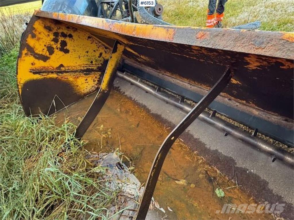 Dalen Strøkasse Snow blades and plows