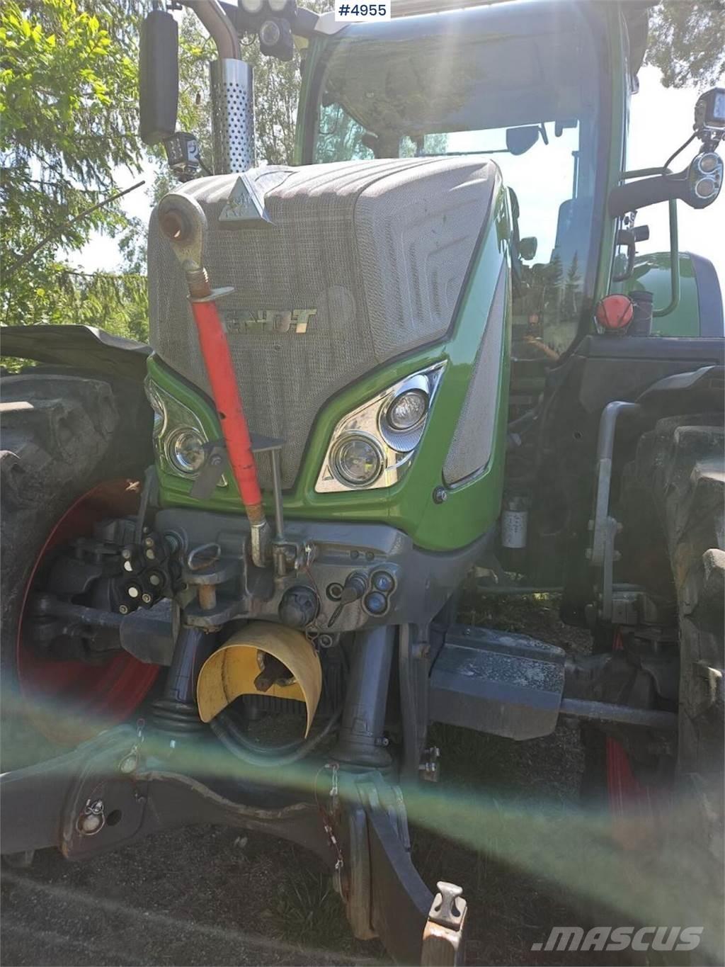 Fendt 724 Vario Tractors