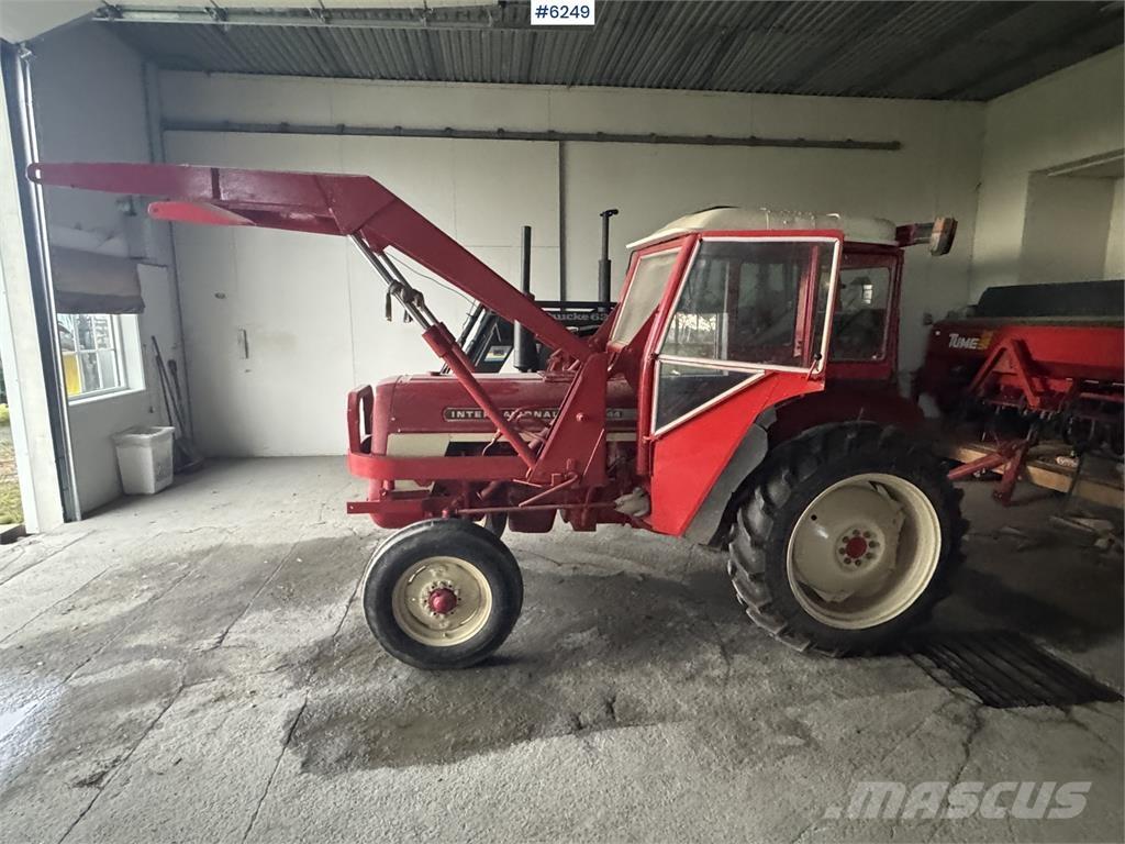 International 444 Tractors