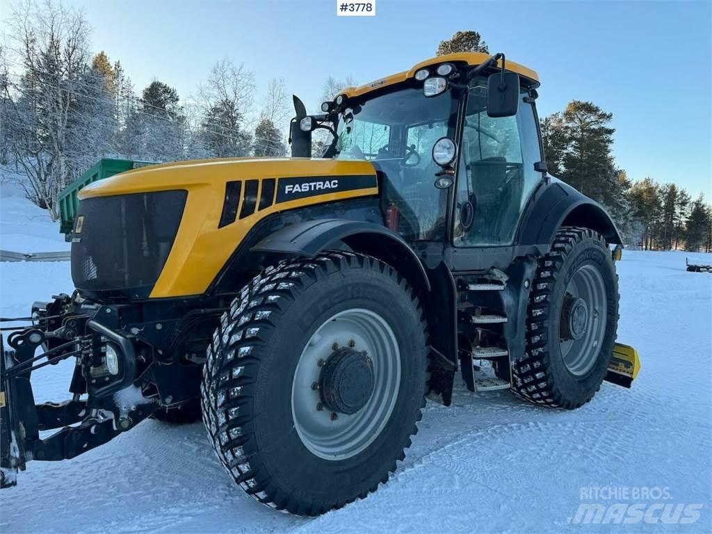 JCB Fastrac 8250 Tractors