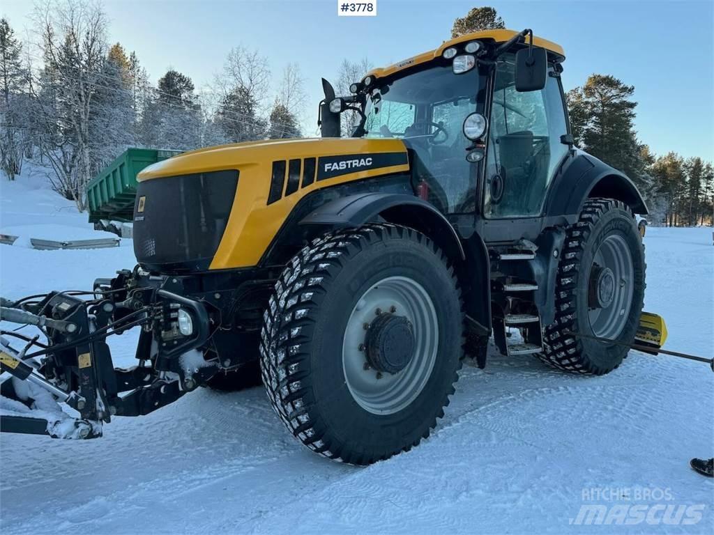 JCB Fastrac 8250 Tractors