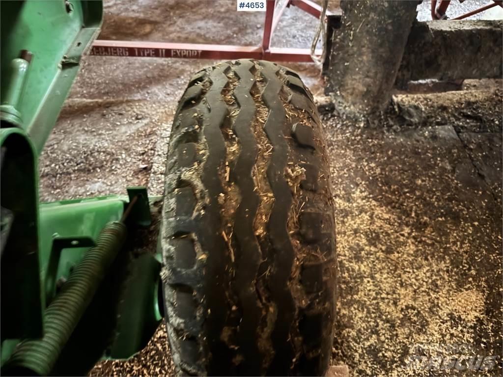 John Deere 545 Other vegetable equipment