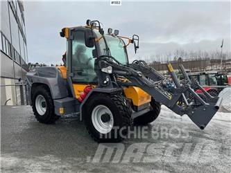 LM Trac 587 Multi-purpose loaders