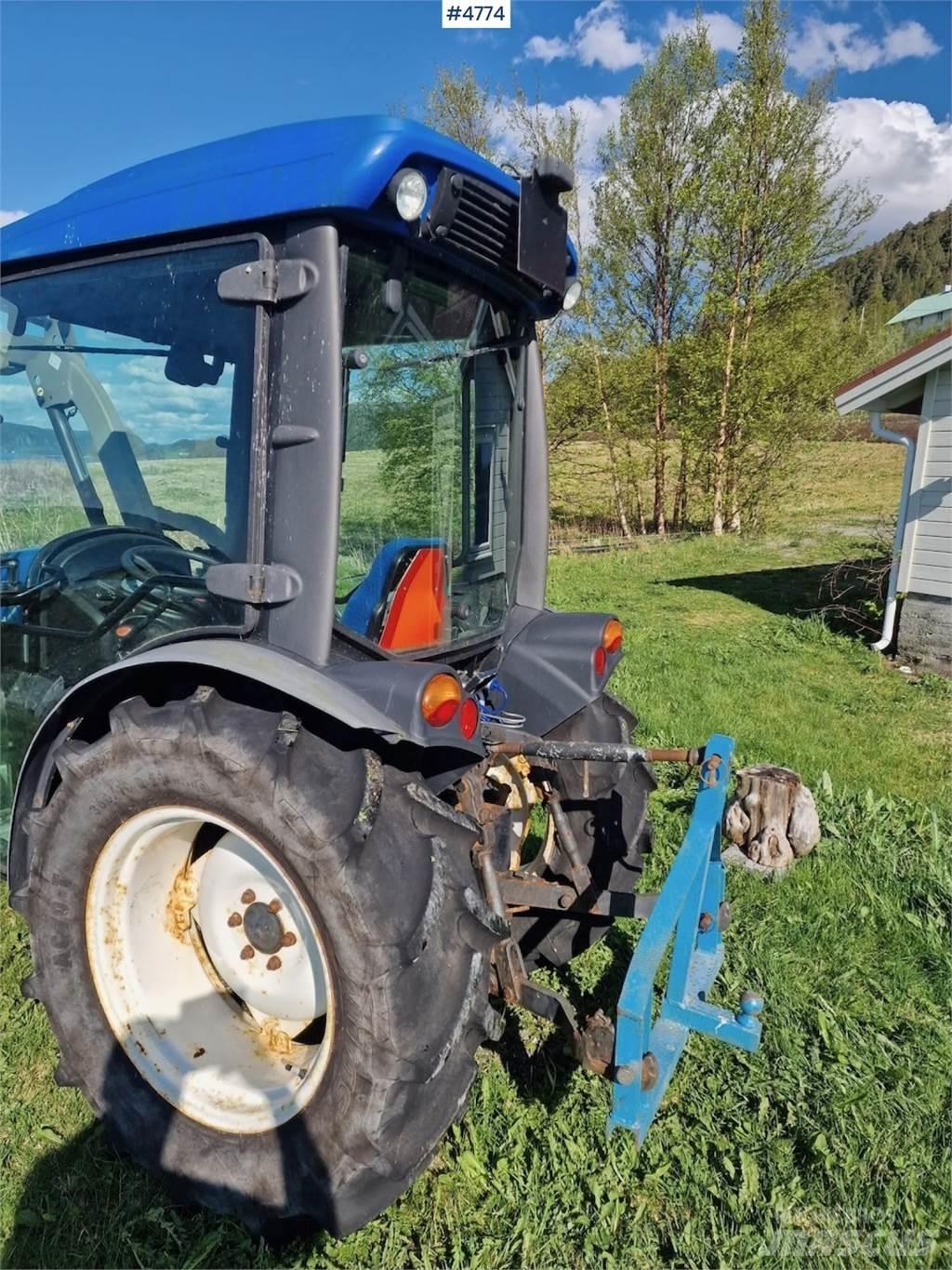New Holland T3020 Tractors