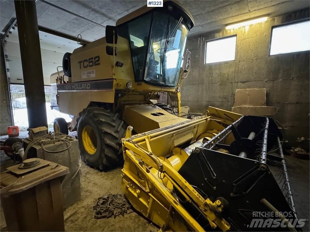 New Holland TC52 Combine harvesters