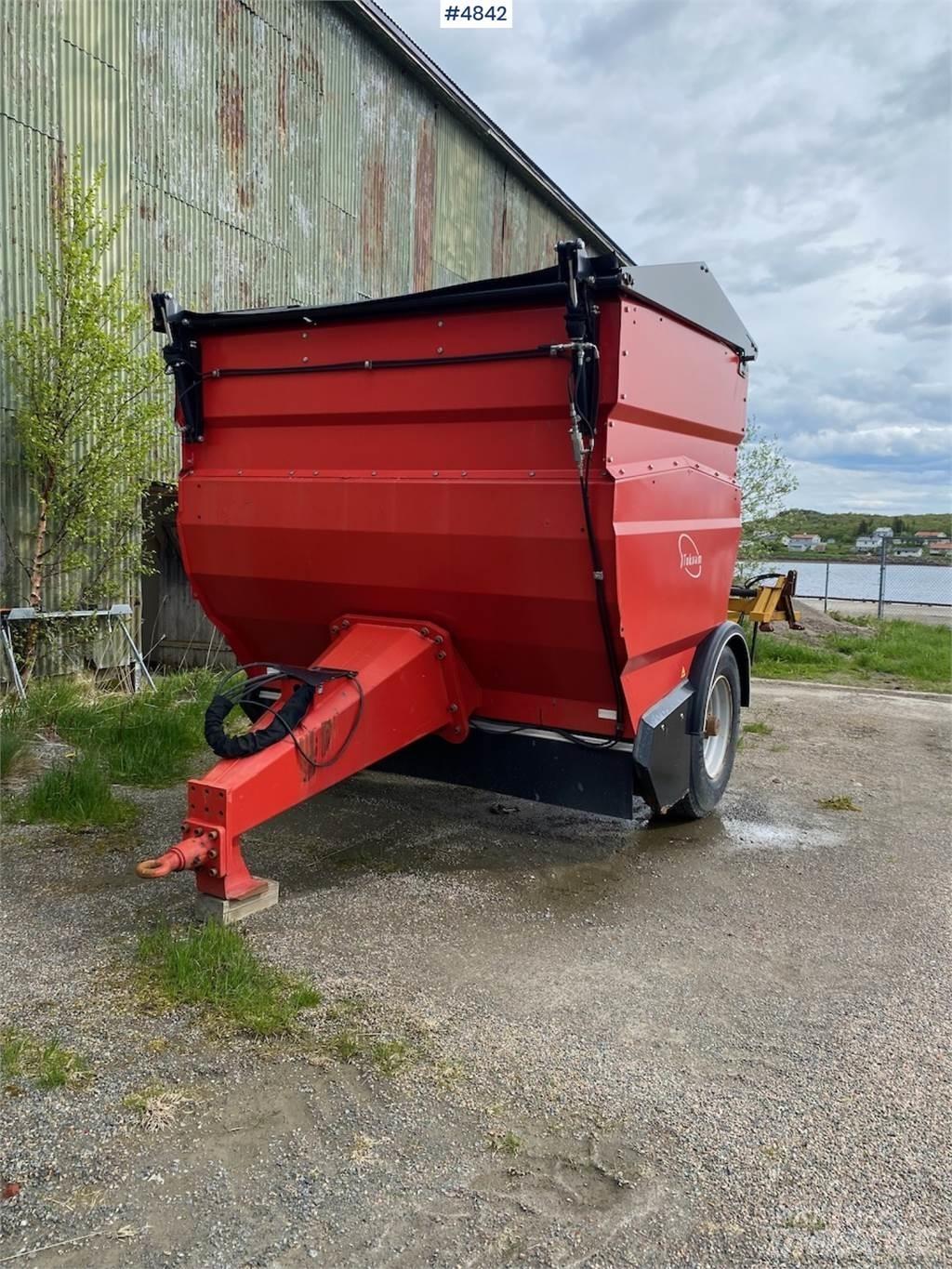 Tokvam SV8000 Snow blades and plows