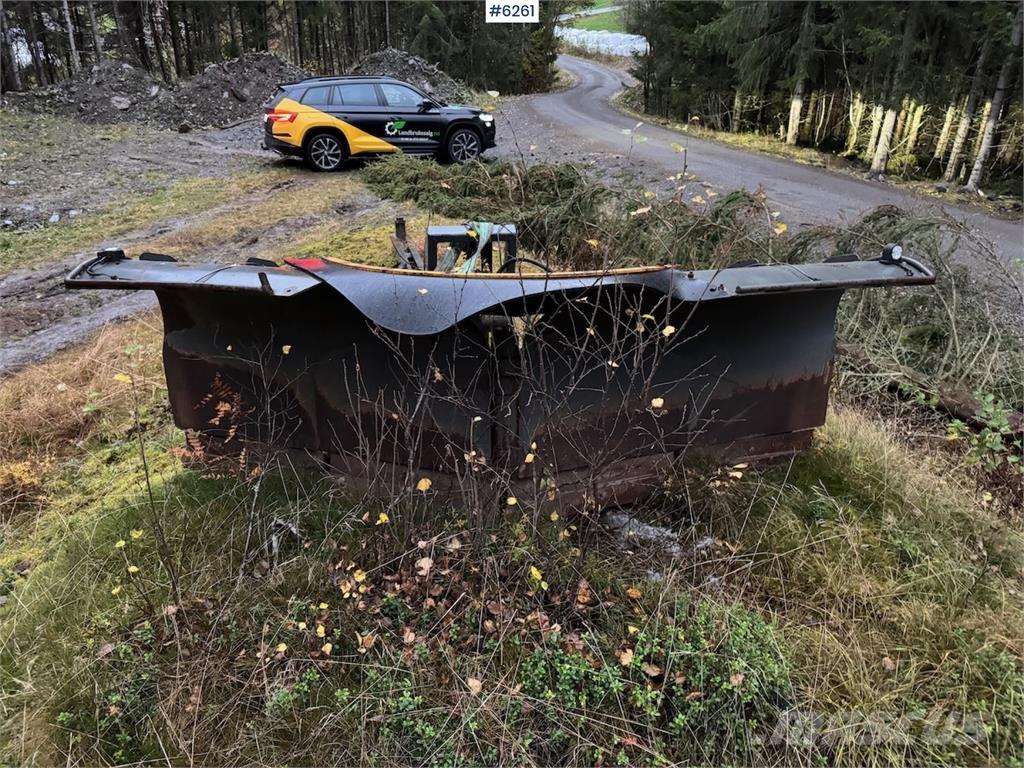 Uni-väg UV-320 Snow blades and plows