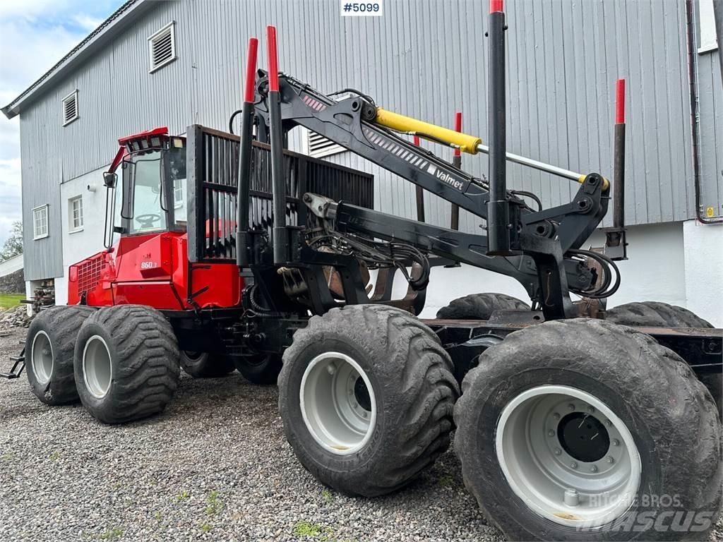 Valmet 860 lll Loader cranes