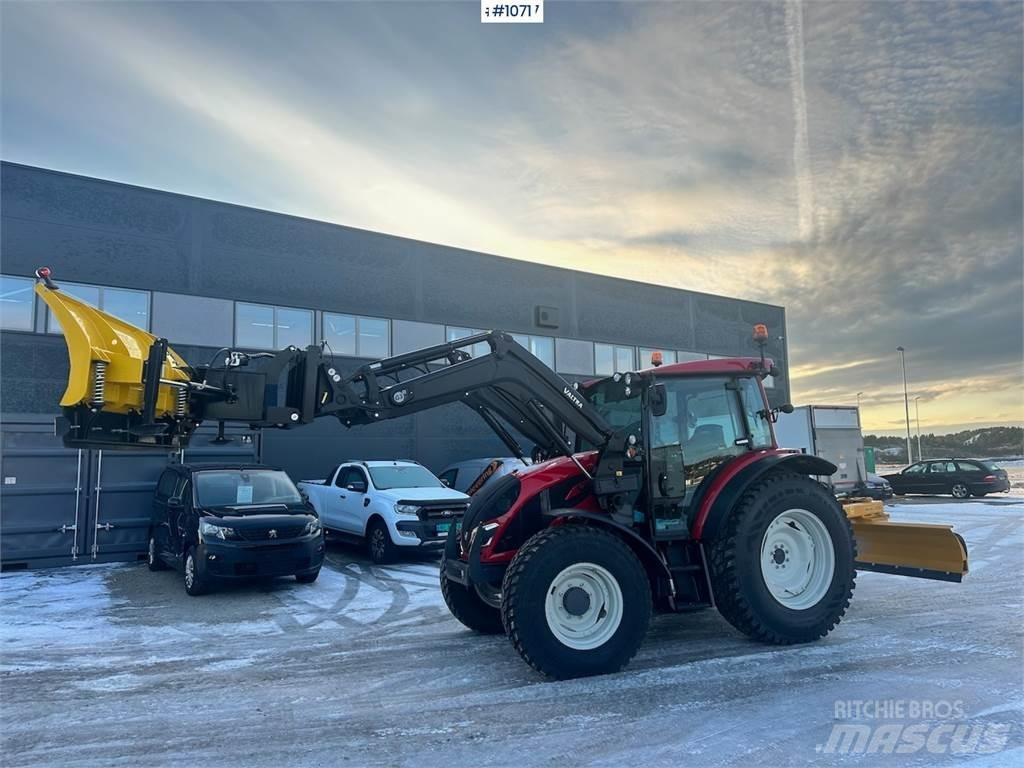 Valtra A95 4x4 Tractors