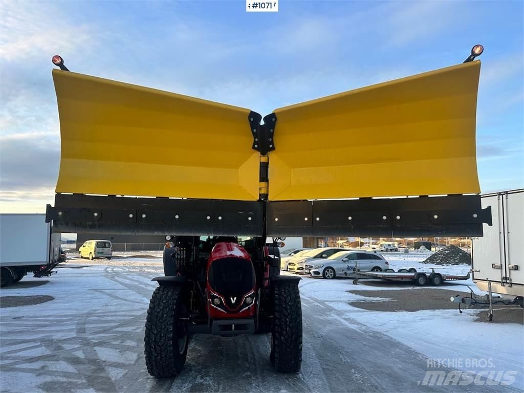 Valtra A95 4x4 Tractors