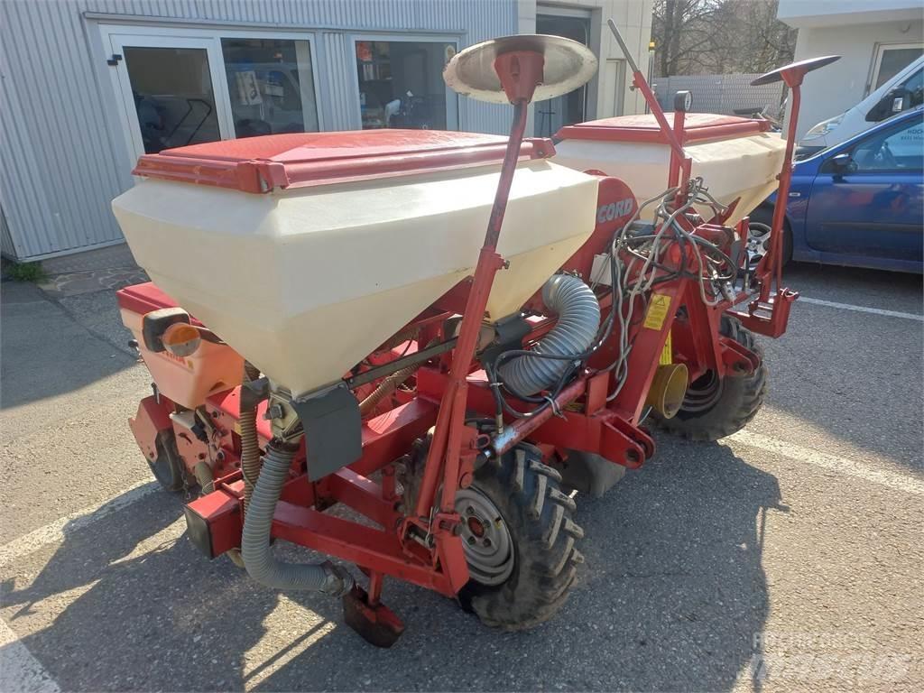 Accord Optima Planters
