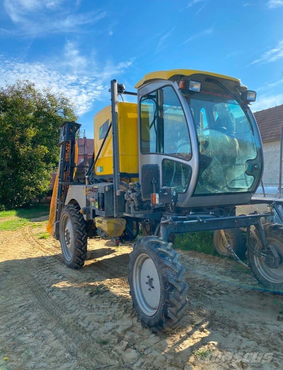 Caffini 2500 Trailed sprayers