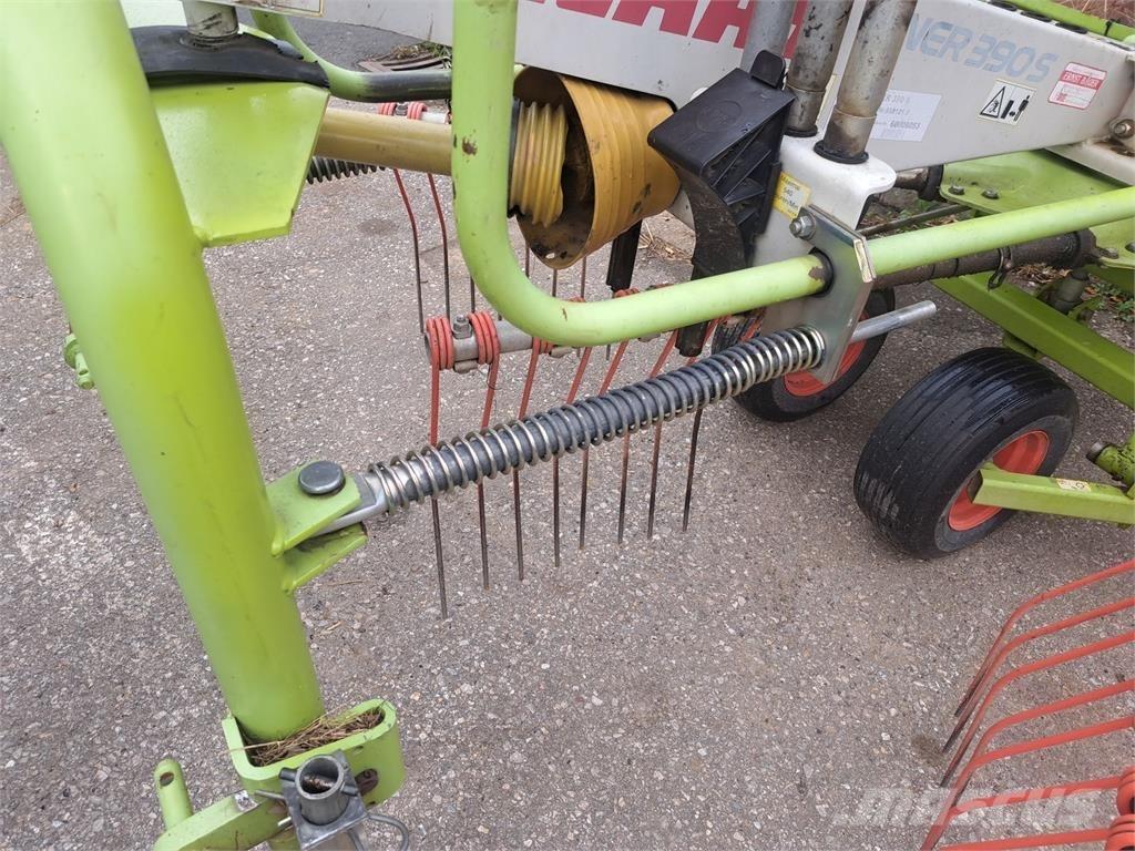 CLAAS Liner 390 Swathers