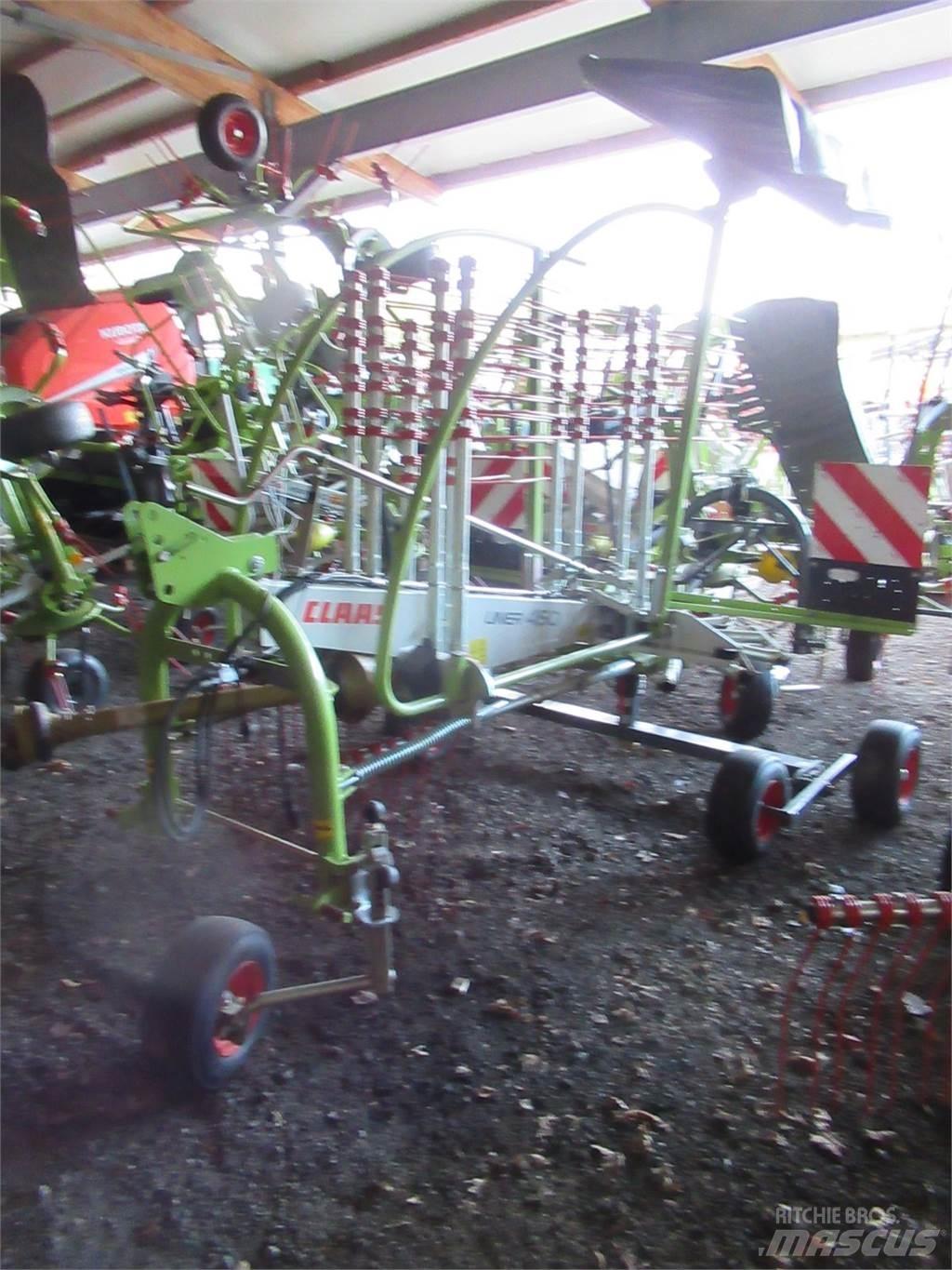 CLAAS Liner 450 Swathers