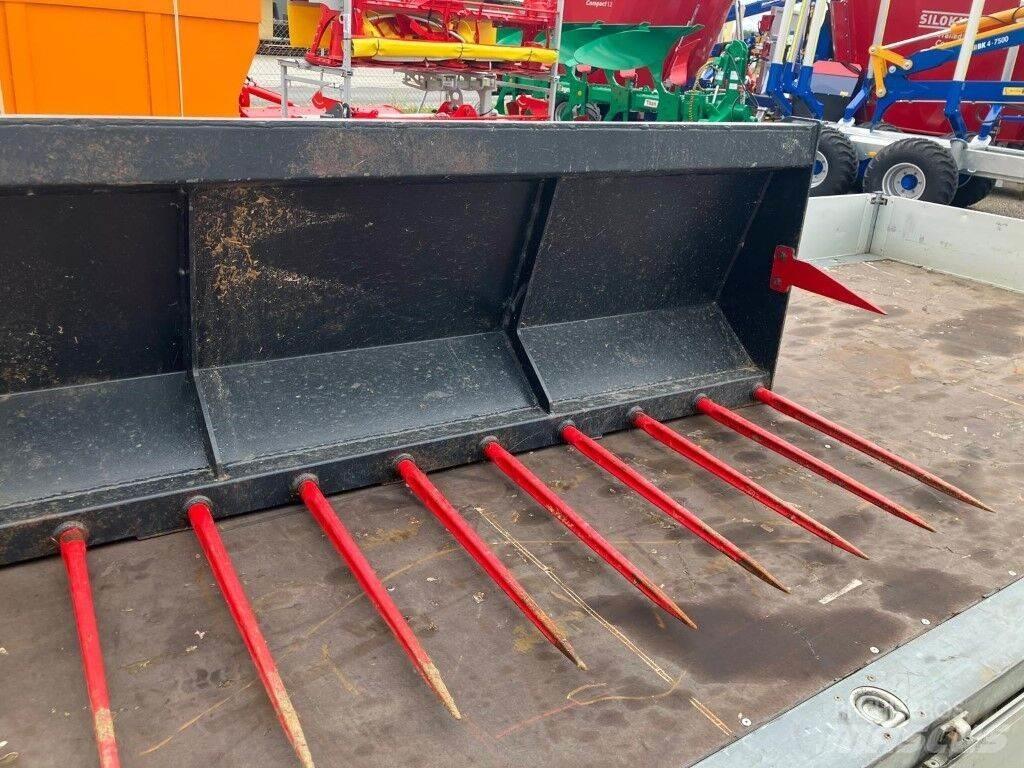  Dunggabel 2,2m Front loader accessories