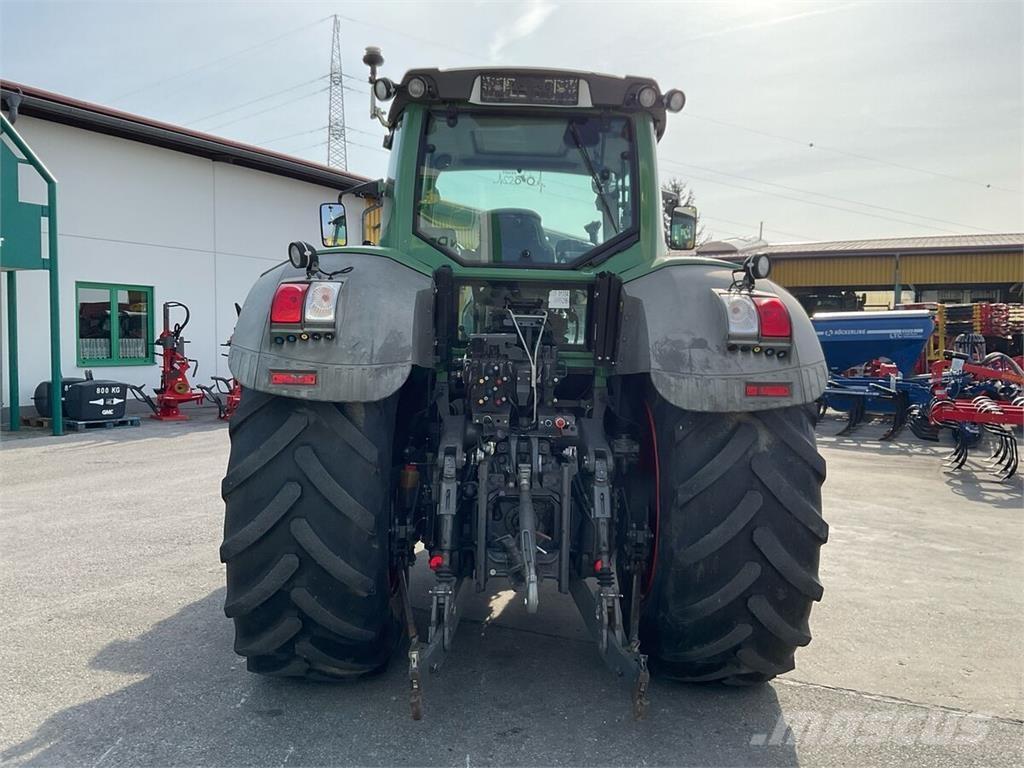 Fendt 822 Vario Tractors