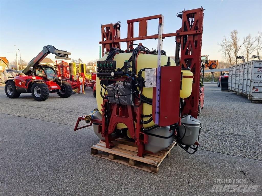 Hardi Master Trailed sprayers