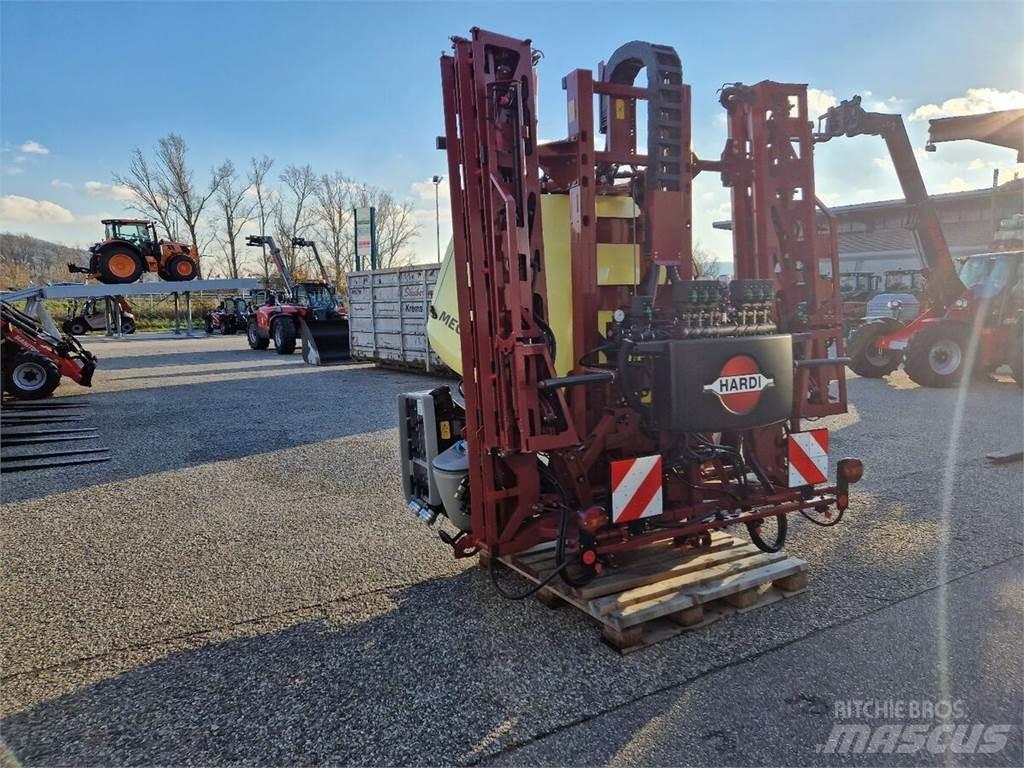 Hardi Mega 12 Trailed sprayers