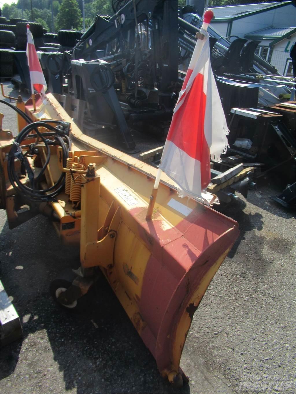 Hauer SK 2800 Snow blades and plows