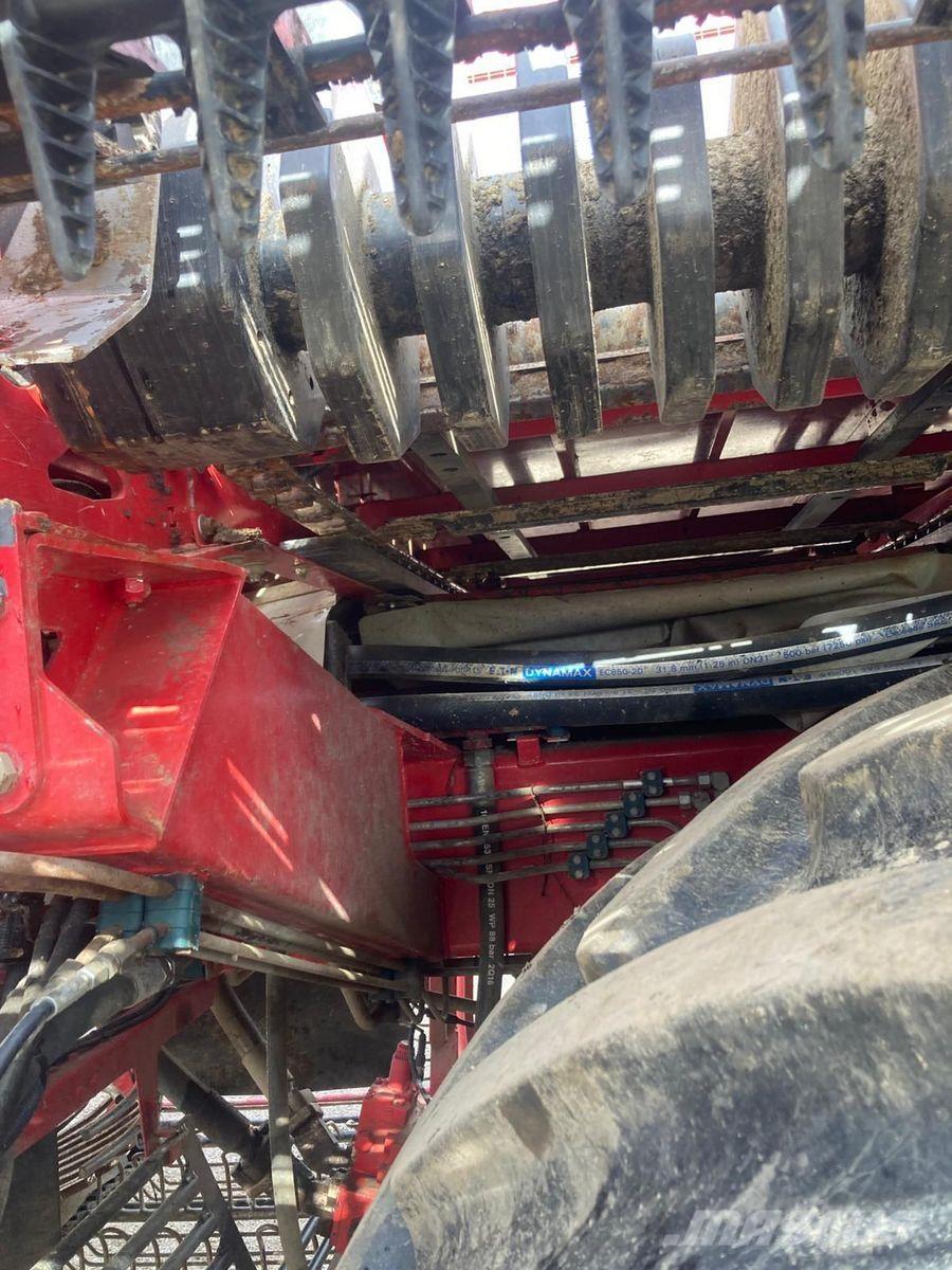 Holmer T4-30 Beet harvesters